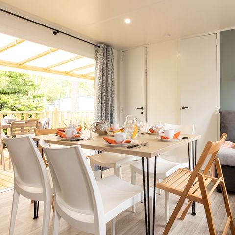 Mobilheim 6 personen - Premium 40m² (3 Schlafzimmer) + Terrasse + TV + Geschirrspüler
