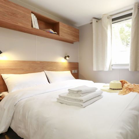 Mobilheim 6 personen - Premium 40m² (3 Schlafzimmer) + Terrasse + TV + Geschirrspüler