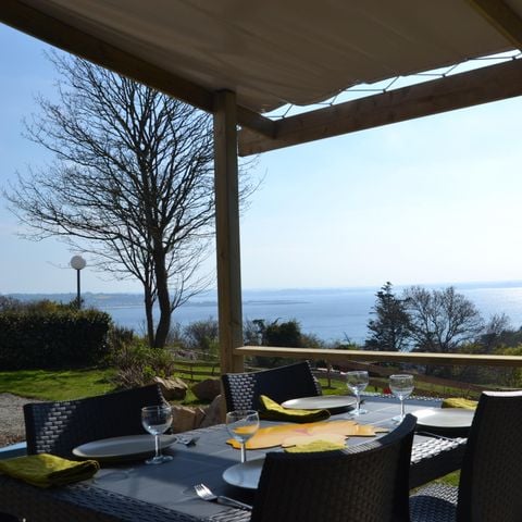 MOBILHOME 4 personnes - PRESTIGE VUE MER exceptionnelle !