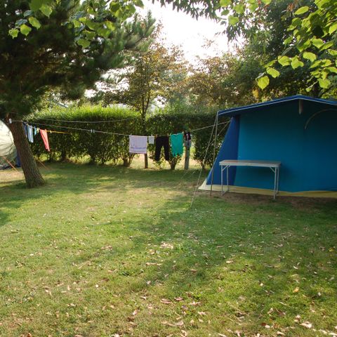 Pitch - Pitch + vehicle (including shower and hot water)