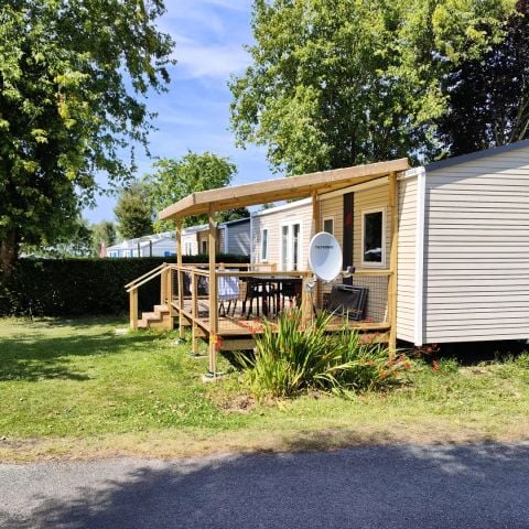 Stacaravan 6 personen - PREMIUM Papegaaiduiker 4 Kamers 6 Personen + TV