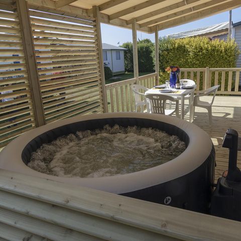 Mobilheim 4 Personen - Mobilheim Premium Prestige 30m² - 2 Schlafzimmer - überdachte Terrasse - SPA - Geschirrspüler - WiFi 4 pers.