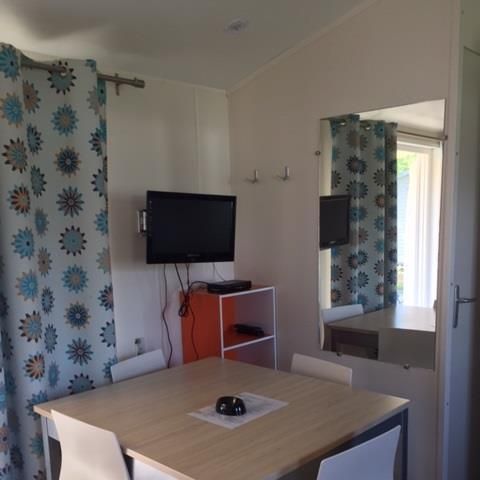 Stacaravan 4 personen - Confort 27m² - 2 kamers - overdekt terras - 11 nachten