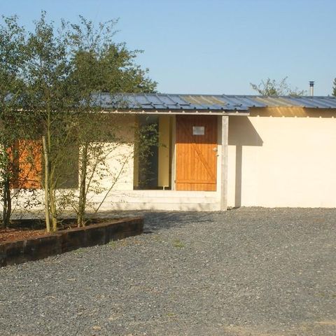 Kampeerplaats - Comfortpakket (1 tent, caravan of camper / 1 auto / 10A elektriciteit)