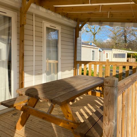 Stacaravan 4 personen - 30-35 m² - 2 slaapkamers - Met terras
