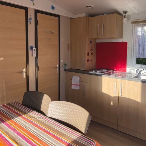 Mobilhome 2 personnes - 15m² - 1 chambre avec terrasse
