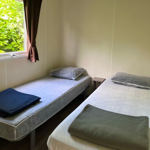 Stacaravan 2 personen - 15m² - 1 kamer - Met - 2 enkele - Bedden zonder terras