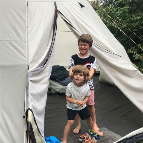 Zelt 2 Personen - 01-Tipi Davy Crockett 18m2 (1Sch - 1/8Pers.) + Kit bereit zum Campen - Preis für 2 Personen