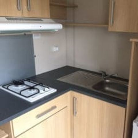 Mobilheim 1 Person - 02-Mobilheim Doppelhaushälfte Standard 17m2 (1 Schlafz. - 1 Pers.) + TV + Klimaanlage - Preis für 2 Personen