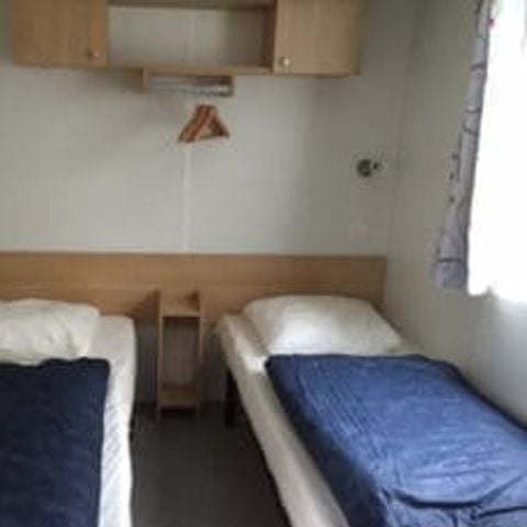 MOBILHOME 2 personnes - 02-Mobil-Home Mitoyen Standard 17m2 (1ch - 1 pers.) + TV + Clim - prix pour 2 personnes