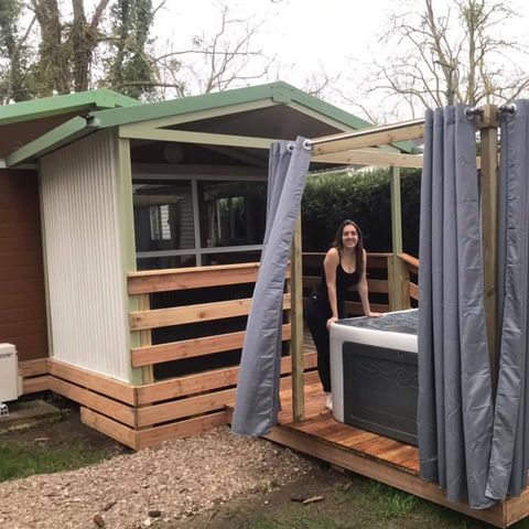 Chalet 2 persons - Belier Confort 24m2 - 2bed - 5pers - Jaccuzzi - Beds made up - Towel - Drinks kit - Price for