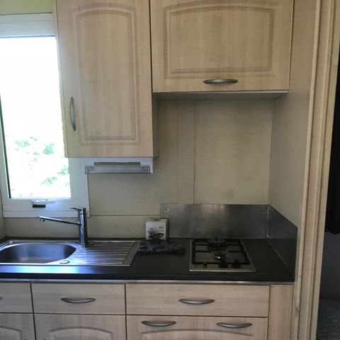 Chalet 2 personnes - Belier Confort 24m2 - 2 chambres - 5pers - Jaccuzzi - Lits faits - Serviette - Kit boisson - Prix