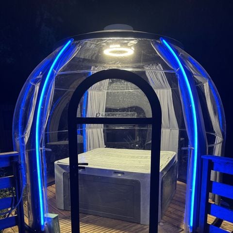 AUßERGEWÖHNLICHE UNTERKUNFT 2 Personen - 18-Chateau Mobile 28m2 (2Sch - 2/6Pers.) + TV+Clim + Jaccuzzi + gemachte Betten + Handtücher + Getränkeset - Preis für 2 Personen