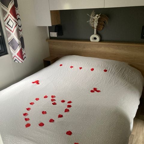 TENTE TOILE ET BOIS 2 personnes - 21-Lodge de Luxe + jacuzzi plein air+ lits faits + serviettes + kit boissons chaudes - prix pour 2 personnes