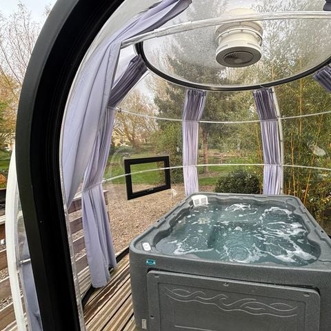 Lodge 8 personnes - Luxe - Jacuzzi interieur+ lits faits - Serviettes - Kit boissons chaudes - 6 personnes