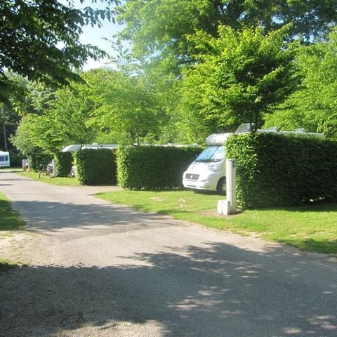 EMPLACEMENT - Emplacement Grand Confort (eau / électricité / évacuation)