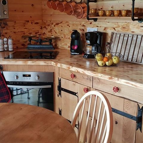 Unterkunft 2 personen - Cabane de L'orpailleur (Holzofen, Badewanne, Dusche)