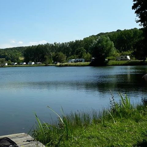 Pitch - Pitch - Privilege package - electricity 6A + on the edge of the pond -
