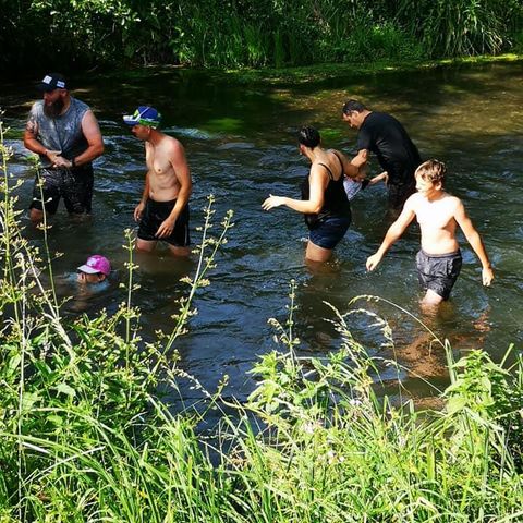 Pitch - Pitch - Privilege package - electricity 6A + on the edge of the pond -