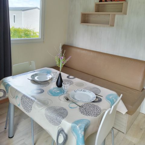 BUNGALOW 4 personnes - Confort TV - 1 chambre + terrasse semi couverte -