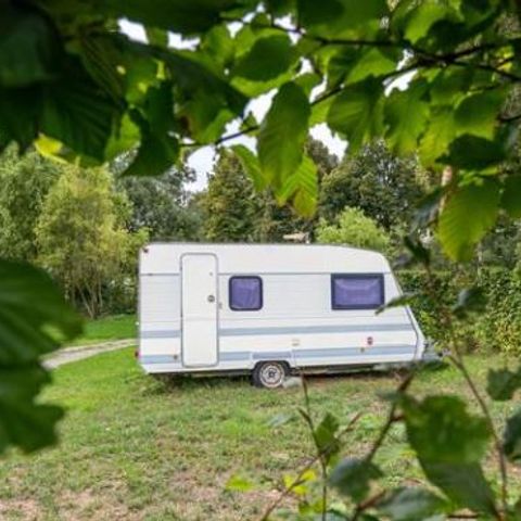 Pitch - Camping pitch / tent - caravan + electricity