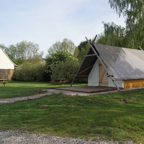 UNUSUAL ACCOMMODATION 4 people - Tipis 4 persons