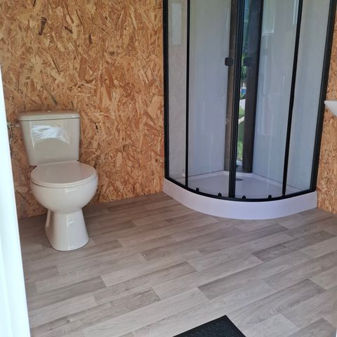 PLOT - PREMIUM with private bathroom and kitchen area