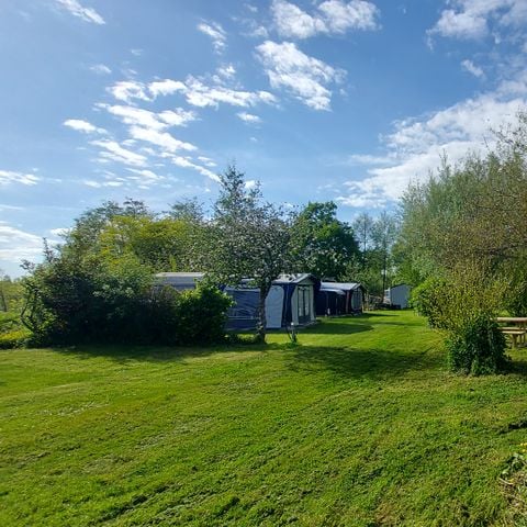 Stellplatz - Stellplatz Caravan Fourgon mit Strom