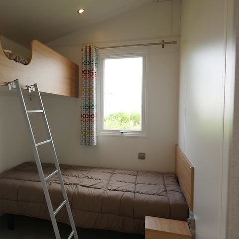 MOBILHOME 4 personnes - PMR 2 CHAMBRES plaque gaz réfrigérateur vaisselle télévision