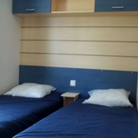 BUNGALOW 6 personnes - MOBIL HOME CONFORT  SAM  plaque gaz réfrigerateur vaisselle telévision