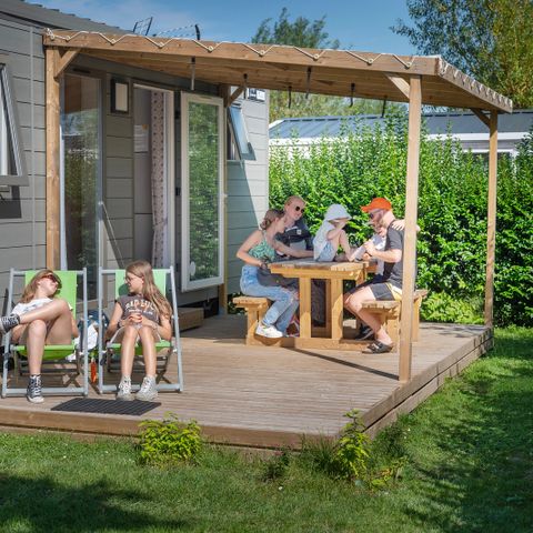Mobile home 4 persons - 30m² Comfort (2 bedrooms) with 15m² semi-covered terrace
