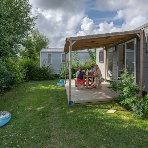 Mobile home 4 persons - 30m² Comfort (2 bedrooms) with 15m² semi-covered terrace