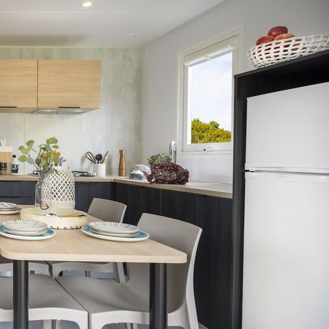 Mobilheim 4 personen - 24m² Komfort (2 Zimmer) mit halbüberdachter Terrasse 7,5m².
