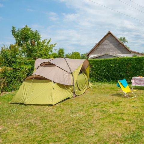 Pitch - Comfort package (1 tent, caravan or camper / 1 car / 3A electricity)