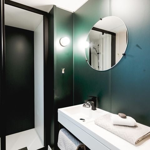 Mobilhome 6 personnes - 33m² Confort - 3 chambres - Terrasse couverte