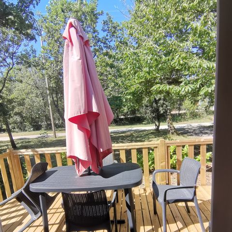 Mobile home 4 persons - Standard 26m² - 2 bedrooms + Terrace + TV + Air conditioning