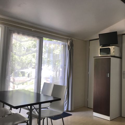 Mobile home 4 persons - Standard 26m² - 2 bedrooms + Terrace + TV + Air conditioning