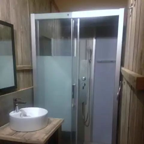 TIENDA DE LONA Y MADERA 4 personas - Safari Confort 27m² - 2 habitaciones + terraza cubierta