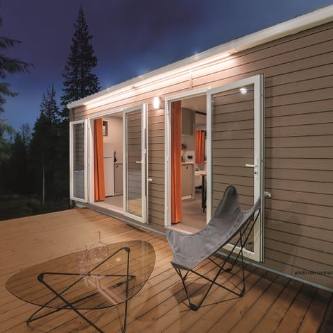 Mobilheim 4 personen - Premium 29m² - 2 Schlafzimmer + halboffene Terrasse + TV + LV + Klimaanlage + Bettwäsche inklusive