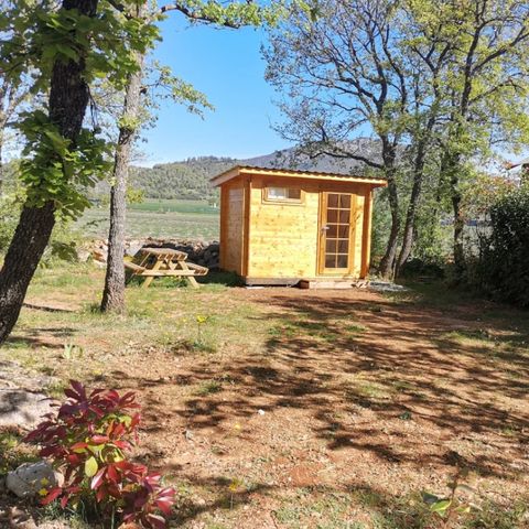 Pitch - Premium package - with private bathroom + electricity