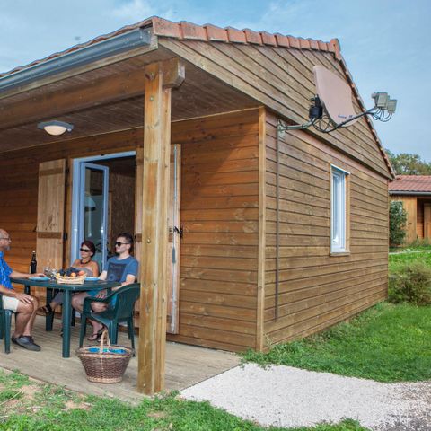 Chalet 6 personen - Chalet standard PMR (Person mit eingeschränkter Mobilität) 39m² - 2 Zimmer / überdachte Terrasse