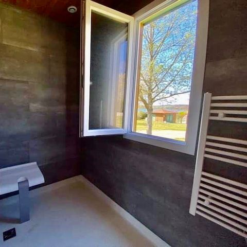 CHALET 6 people - Chalet PMR supérieur (person with reduced mobility) 39m²-2 bedrooms/covered terrace 6 people