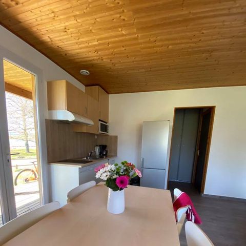 Chalet 6 personen - Chalet PMR supérieur (Person mit eingeschränkter Mobilität) 39m²-2 Zimmer/überdachte Terrasse 6 Pers.