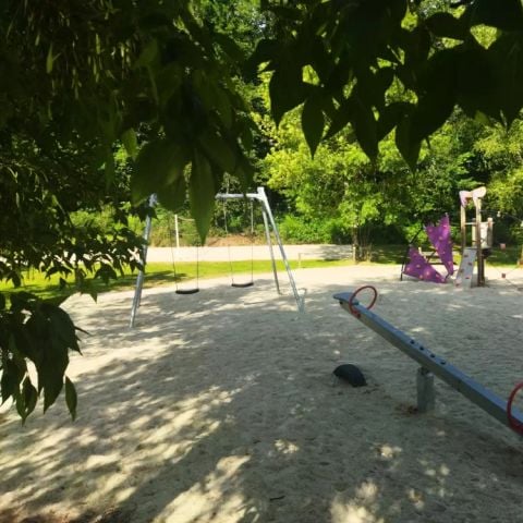 Camping les Rives du Lac Cantalès - Camping Cantal - Image N°6