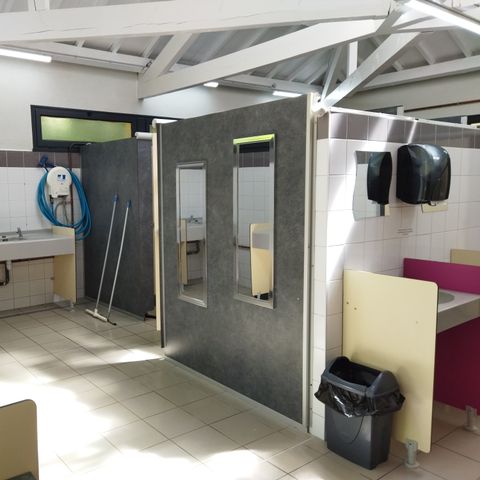 PIAZZOLA - con 1 auto + tenda, roulotte o camper + elettricità