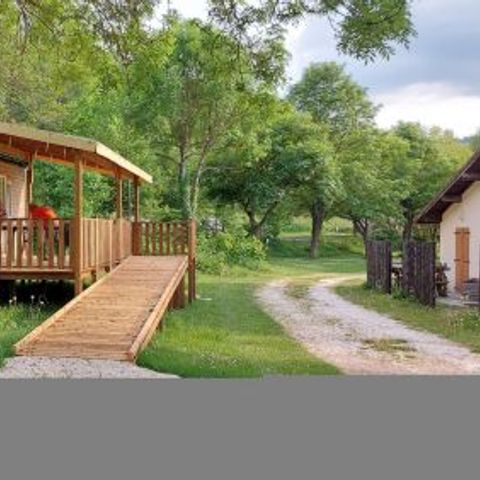 MOBILE HOME 4 people - Life Confort PMR mobile home, 32m² – 2 bedrooms + 18m² covered terrace + 2 TVs, sleeps 4