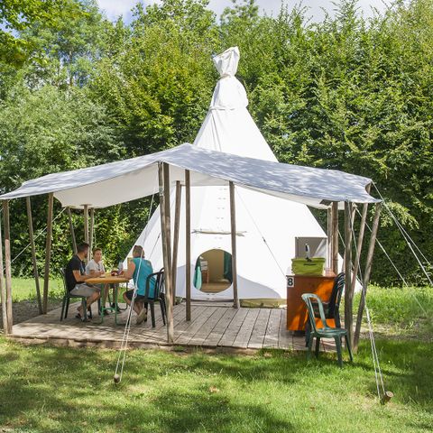 UNUSUAL ACCOMMODATION 8 people - Saturday tepee (without sanitary facilities)