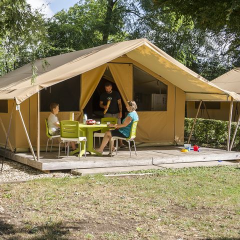 CANVAS AND WOOD TENT 6 people - Saturday Safari Tent (without sanitary facilities)