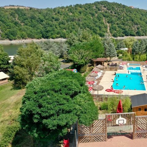 PIAZZOLA - Piazzola + elettricità + auto + tenda / roulotte o camper per 2 persone