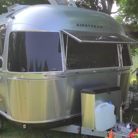 EMPLACEMENT - Emplacement + voiture + tente / caravane ou camping-car